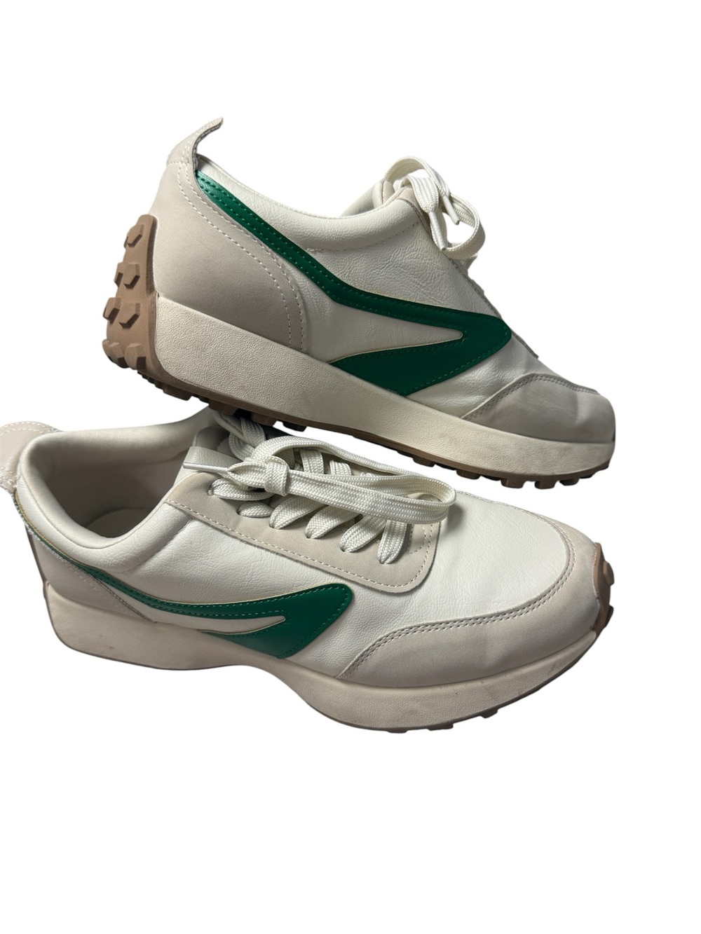 DV by Dolce Vita sneakers - Picture 2 of 12